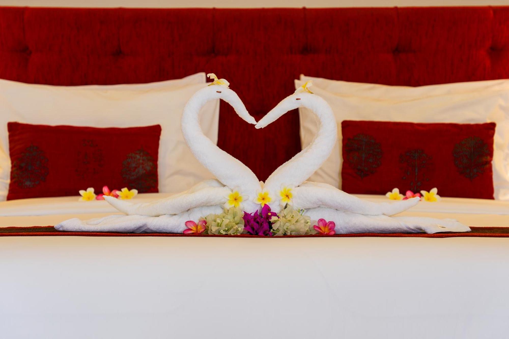 Vamana Resort - Chse Certified Гили Траванган Экстерьер фото